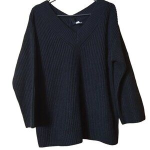H & M Divided Women's XS Black V-Neck Front/Back Pullover Knit Sweater